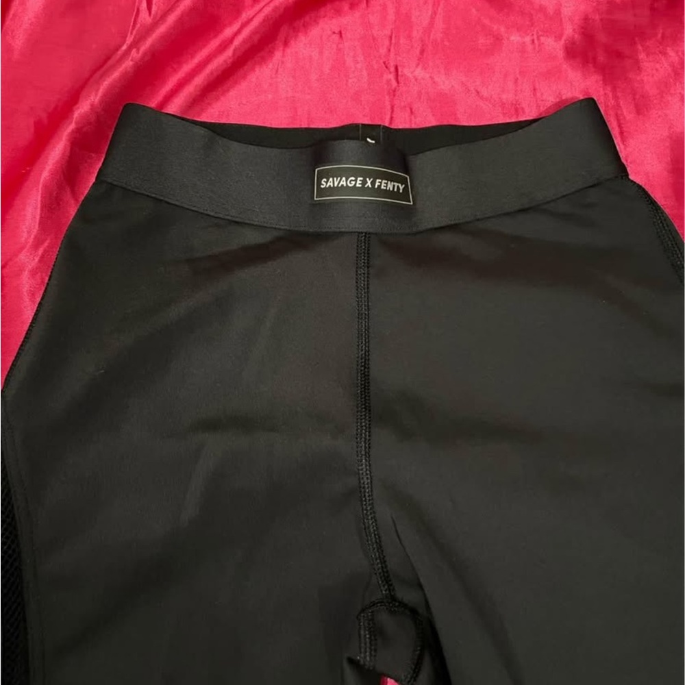 Savage X Fenty Black zip up, leggings, and sports bra - Picture 4 of 6